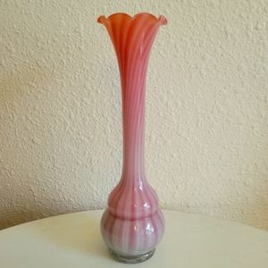 🪷 ANTQ Bimini Lauscha Cased Swirl Optic Glass Fluted Bud Vase 1930s Pink